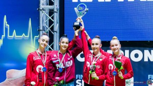 final6 f podio sfe08264 copia simone ferraro ph copia